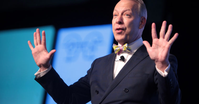 Hãy lấy bàn tay của bạn ra khỏi tiền điện tử, nhà kinh tế nói với chính phủ các nước trên thế giới