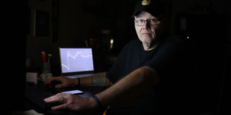 Người chuyên vạch trần những dự án tiền mã hóa lừa đảo